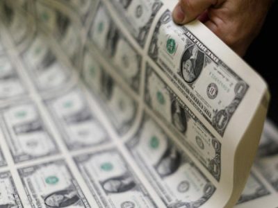عقبگرد قیمت دلار تا کجا ادامه دارد؟