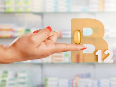 دست یک خانم و ویتامین B