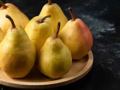 چند گلابی در بسقاب