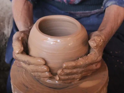 خواص قابل توجه نگهداری آب در ظرف و کوزه سفالی