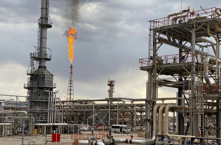 تحلیل استراتژیهای فاز دوم توسعه میدان آذر با تمرکز بر پایداری تولید