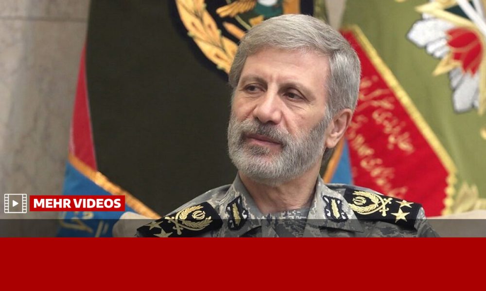 حاتمی: دشمن از شرمندگی عملیات موفق F-۵ ایران سردرگم است